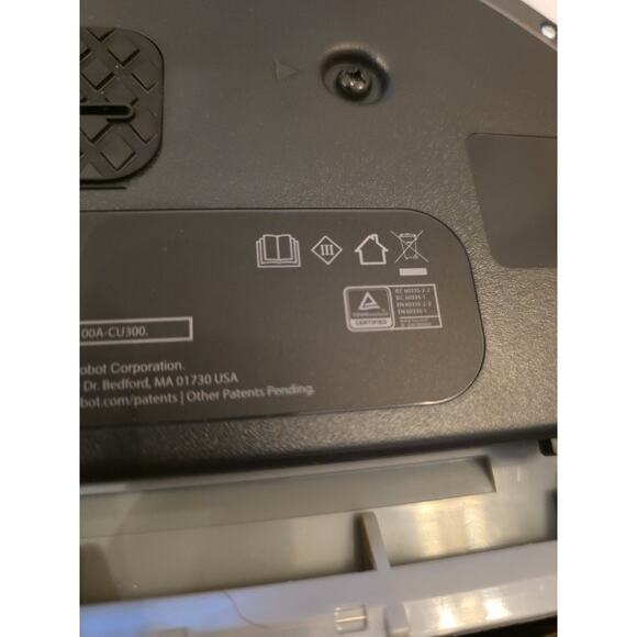 iRobot Roomba 694 Robot Vacuum - R694020 - Black - Picture 15 of 16